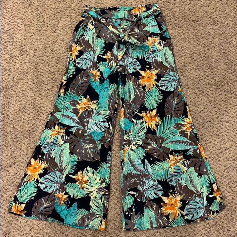 Wide-leg floral pants